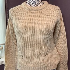 Tamnoon Women - cable knit  short sweater. Size 0